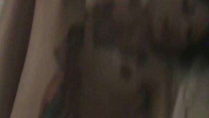 Agent brät ein verkaufendes Mädchen für schwangeren porn Geld