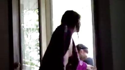 Zwei Profurs saugten einen schwarzen kostenlose deutsche pornos anschauen Schwanz durch ein Loch in der Wand