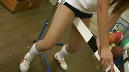 Hündin mit einem lange deutsche sexfilme schönen Arsch fickt in einer Cowgirl-Position