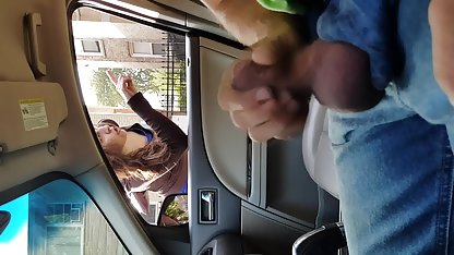 Langbeiniger Schwede fickt mit einer Sexmaschine und free pornoclips tritt
