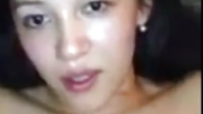 Schöne junge Lesben fingern sich gegenseitig Muschi Muschi kostenlose teen pornos