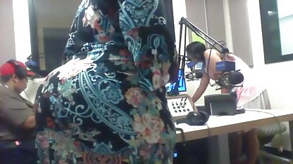Oma zeigte kostenlose swingerpornos ihre Manne Nahaufnahme