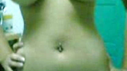 Geheimnisvoller Nippel kostenlose pornofilme ansehen zeigt Nahaufnahmepussy