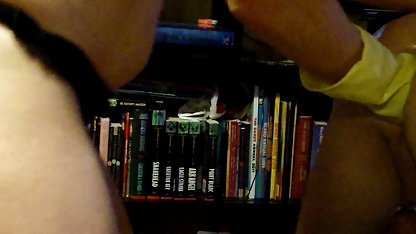 Zwei Tanten ergaben sich einem aktiven Studenten bi pornofilme im Publikum