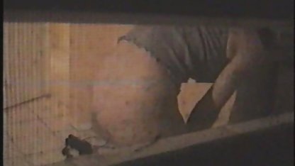 Gebräunte Brünette kostenlose pornos mutter machte einen heißen Blowjob