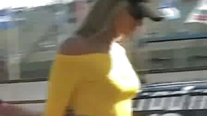 Sexy kostenlos pornofilme gucken Brünette spielt mit ihrer Pussy in der Dusche