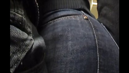 Schönes kostenlose pornovideo junges Mädchen mit einer coolen Figur masturbiert Pussy