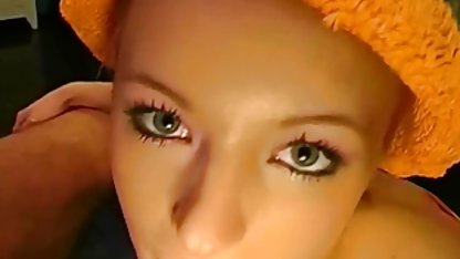 Heiße Mädchen weckte ihren Freund mit Morgen gratis sexfime Blowjob