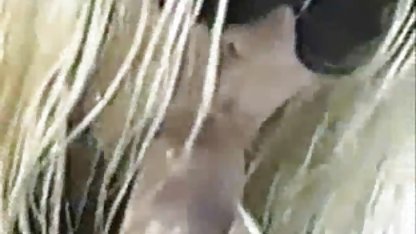 Laszive Mutter mit Tochter und Liebhaber arrangierte eine free porn familie bisexuelle Orgie