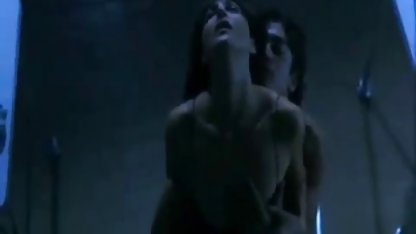 Alte Hure spreizte ihre Vagina mit den sexfilme in voller länge Fingern