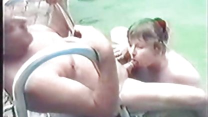 Heiße Blondine ergibt sich creampie kostenlos einem nervigen Angestellten