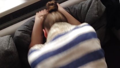 Deutsche deutschsprachige fickfilme Frau fesselt eine unglückliche Frau und spottet über sie