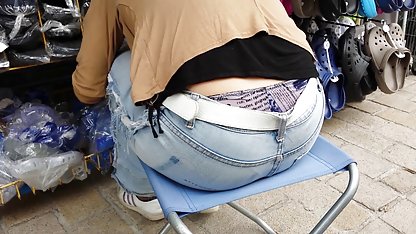 Die Polizistin handypornos fickte eine Hure hart mit kleinen Titten in den Arsch