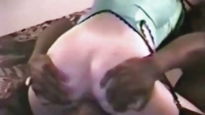 Junger beste gratis pornoseiten schwarzer Mann fickt eine charmante reife Frau in Strümpfen